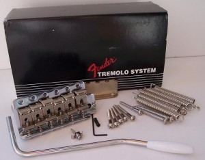 Fender American Vintage RI Tremolo Kit, хром ― Guitar-Supply.ru