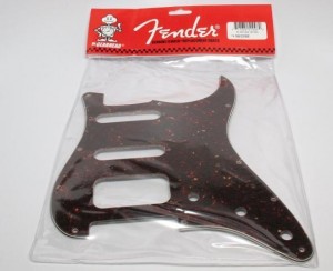 Пикгард для стратокастера Fender, черепаховый (tortoise), HSS. ― Guitar-Supply.ru